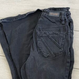 SHYANNE TULIP FLARE JEANS - western - super cute - punchy - size 25